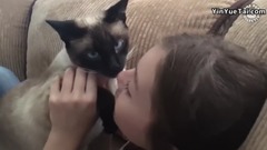 Suck suck! Optimal video suction a cat understands _ bud to bestow favor on