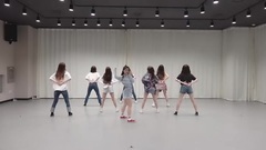 180612 Fromis_9 - DKDK practices room choreography