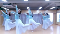 Summer vacation of dance of a mountainous area Chi