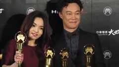 A fast of Chen Yi of two large award is held in the arms to seize a song after Xu Jiaying is sealed