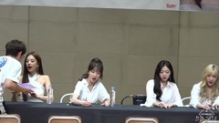 LABOUM - begin and carry out of autograph of cente