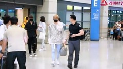 Ren Chuan airport enters a country 18/08/27_WANNA · ONE