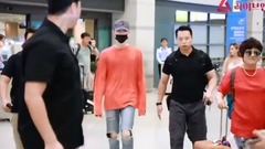 Ren Chuan airport enters a country 18/08/27_WANNA 