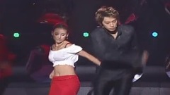 Li Xiaoli and Rain spot hot dance with sth in one\