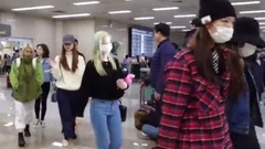 TWICE airport goes back to the motherland _TWICE