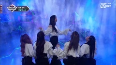 The word in Loona Butterfly LIVE | _ of group of d