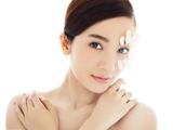 Li Cheng: Makeup look quietly elegant, pure and fr