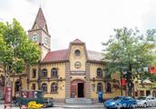 German market of a banking was built in Qingdao, k