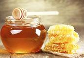 Is pure natural honey good honey? 10 years bee farming instructs you one court, do not open a lid to