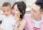 Zhang Jia Ni basks in a photograph of whole family