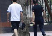 Wu Lei, chengdu attends back of the university entrance exam relaxed! Bind vulnerable point handsome