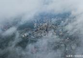 The Shenzhen after looking down at rainstorm passes, wan Retian of dimly discernible of cloud and mi