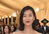 The big Liu Wen expressing elder sister that cut bingle is sent more pure and fresh and free from vu