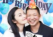 Yao Chen helps husband Cao Yu Qingsheng, feeling i