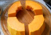 Pumpkin new way, do not make pumpkin cake, do not make steamed sponge cake, eat to want to eat more