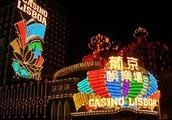 Below camera lens: True Macao gambling house, multimillionaire arrives impecunious, need half hour o