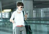    of 41 years old of Ma Yi is illuminated nearly, airport of short discovery body is worn outfit ti