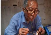 Old and well-known family of Guizhou old silversmith is made piece 