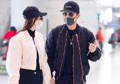Two people sweetness shows Tang Yan, Luo Jin a group of body airport old according to