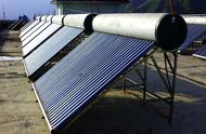 How do solar energy water heater and the hot water of electric water heater join one case constructi