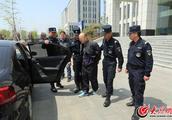 One man pretends to be Shandong Dong Ping the policeman reaves 48 box detonator, abscond is caught a