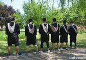 Graduation of one college male group illuminates Shijiazhuang all sorts of movements all sorts of pa