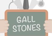 Once gall-stone produces meeting occurrence what common symptom