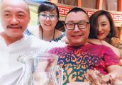 After 49 years old of Yin Xiangjie are released from prison, act with business make a living, dined