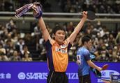 Ping-pong talent of 15 years old beats 3 macrocosm