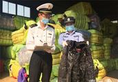 Kunming custom hunts down more than tons of 50 smuggling to abandon old dress