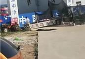 Henan: Does the laborer denounce suicide of firewood hang oneself in building site? Police: It is du