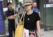 Ma Yi    follows a gender really! Wear this pair of 10 money loafer again, netizen speak bluntly: Be