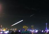 The shooting star is patted through Xi Ala city