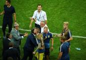 The member that German coach is comprised is provoked celebrate, conflict erupts by the side of two
