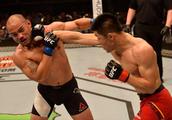 Is Li Jingliang dangerous? The technology of MMA cross solid with convenient Azrael is very skilled,
