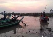 Burmese people's long-term and drinkable river wa