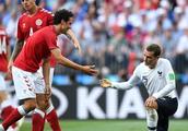 The world cup spits groove: Ball of tacit understa