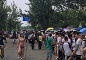 Tourist of Tsinghua Beijing University explodes full: Tsinghua learns region house costlier than rec