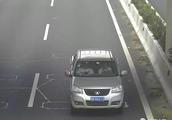 Such thing does unexpectedly on high speed of Hainan annulus island... big talk policeman returns ex