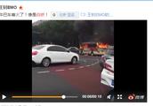 Break out! Beijing north Chen Donglu one in cling to car of spot of car spontaneous combustion brigh