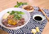The practice of soup of duck blood vermicelli made
