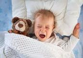 High fever does not retreat darling of 4 years old in the evening, by day high fever subsidise, how